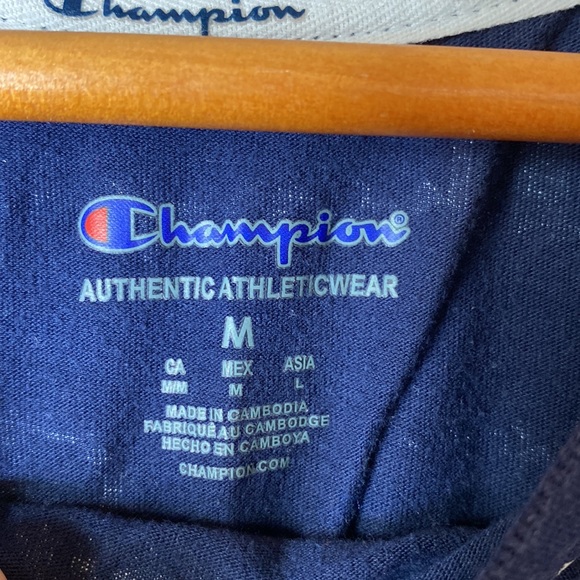 Champion logo Crop - Picture 2 of 3